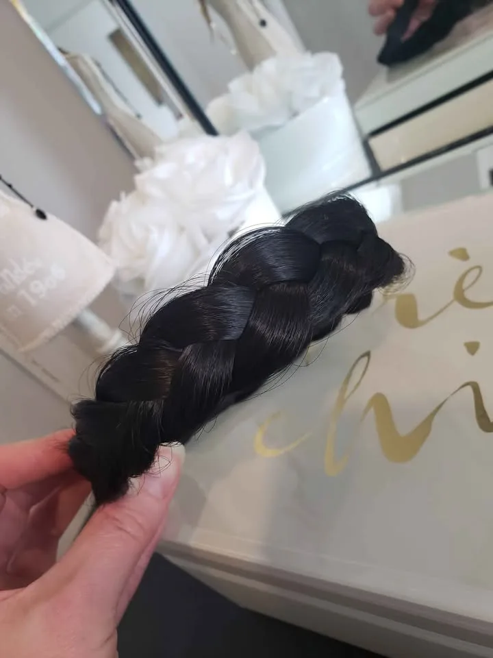 Beautiful braid tiara image indicator(2)