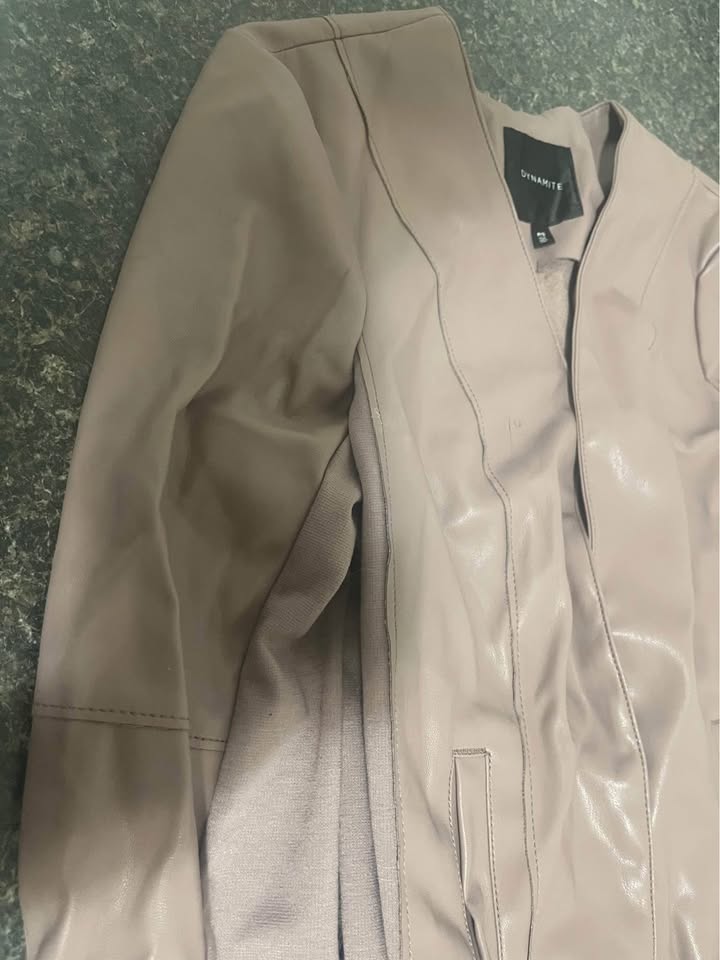 Neutral tone leather jacket - photo 4