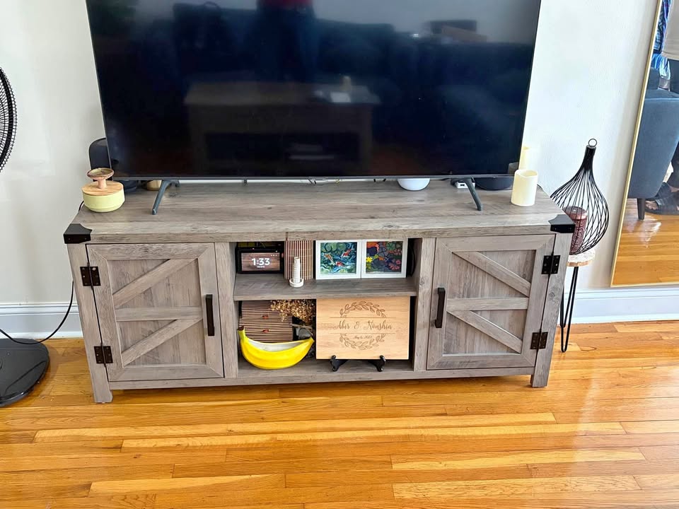 TV stand/media console