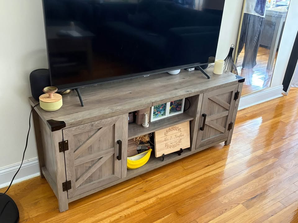 TV stand/media console - photo 2