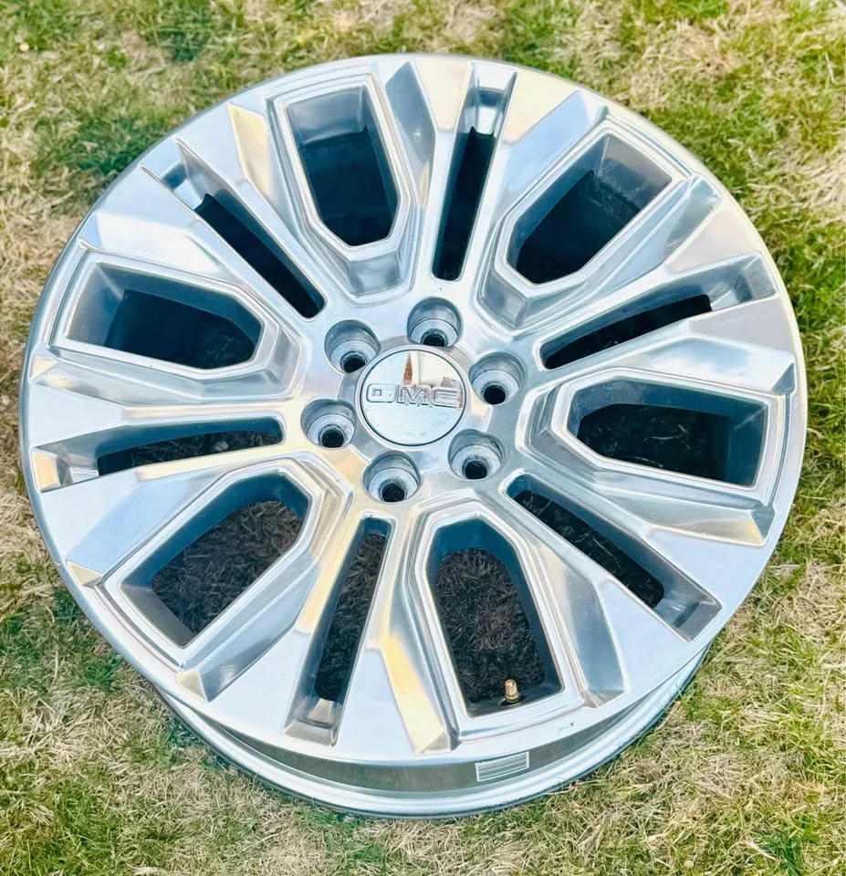 22” GMC Sierra Denali Factory Rims & TPMS image indicator(2)