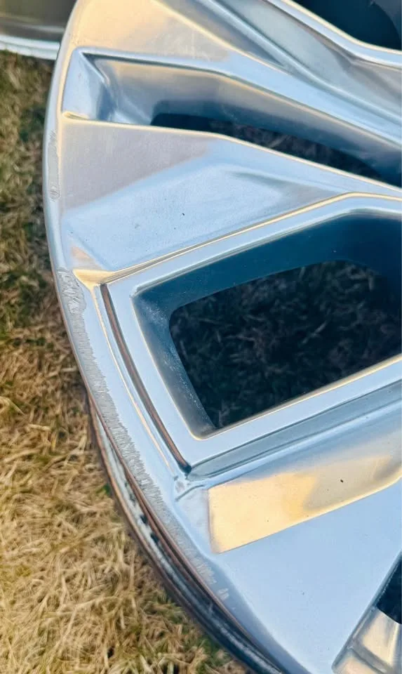 22” GMC Sierra Denali Factory Rims & TPMS image indicator(6)