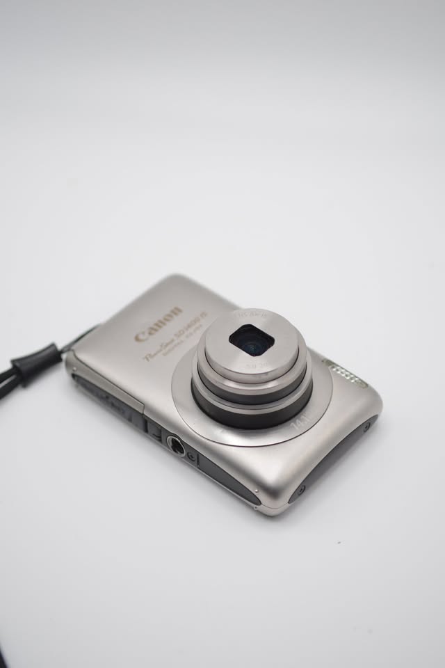 Canon SD1400 IS – Ultra-Slim Digital Camera - photo 2