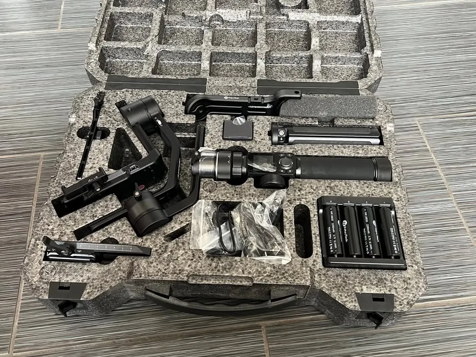 Feiyu AK4500 Gimbal Stabilizer Essentials Kit image indicator(2)