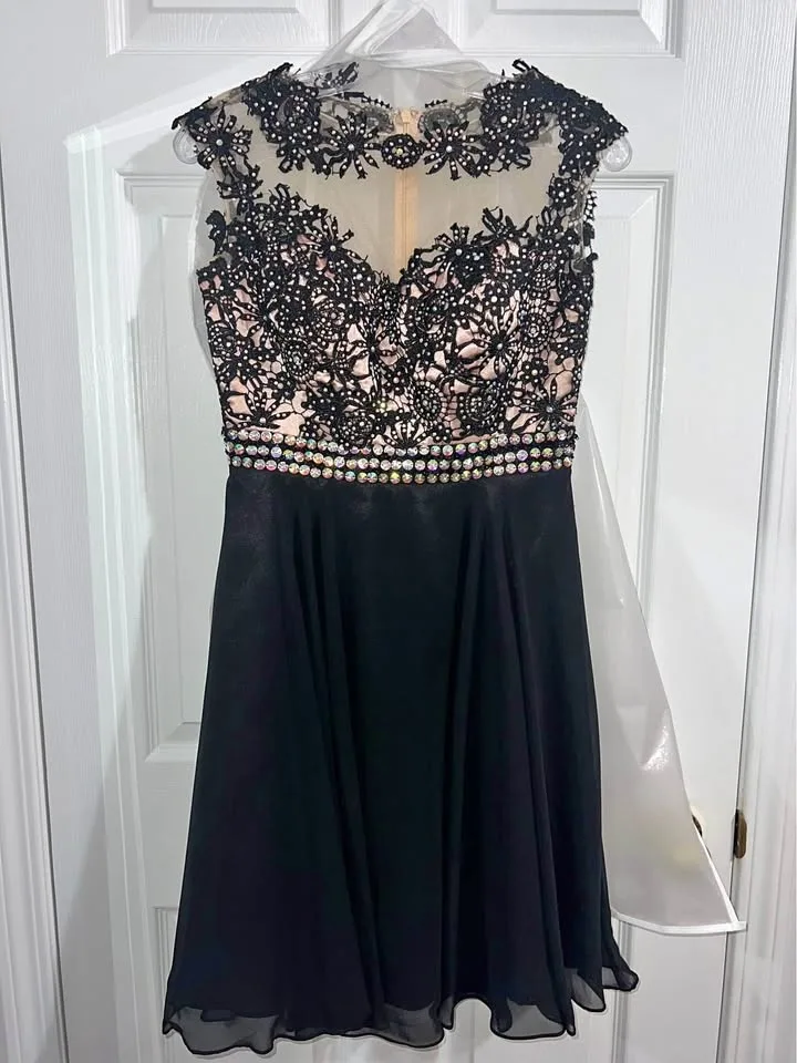 Black Prom Dress Medium thumbnail