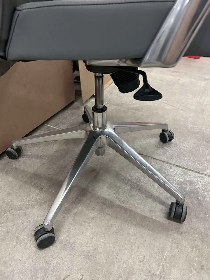 Stylex Grey Leather Office Chair image indicator(3)