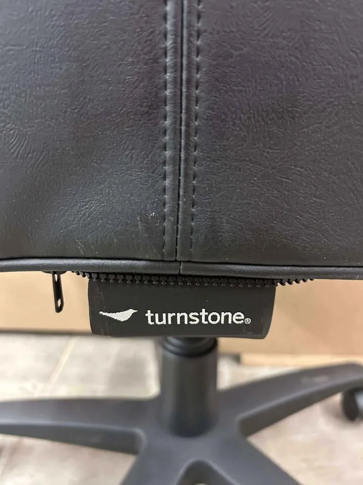 Steelcase Black Leather Height Adjustable Office Chairs image indicator(6)