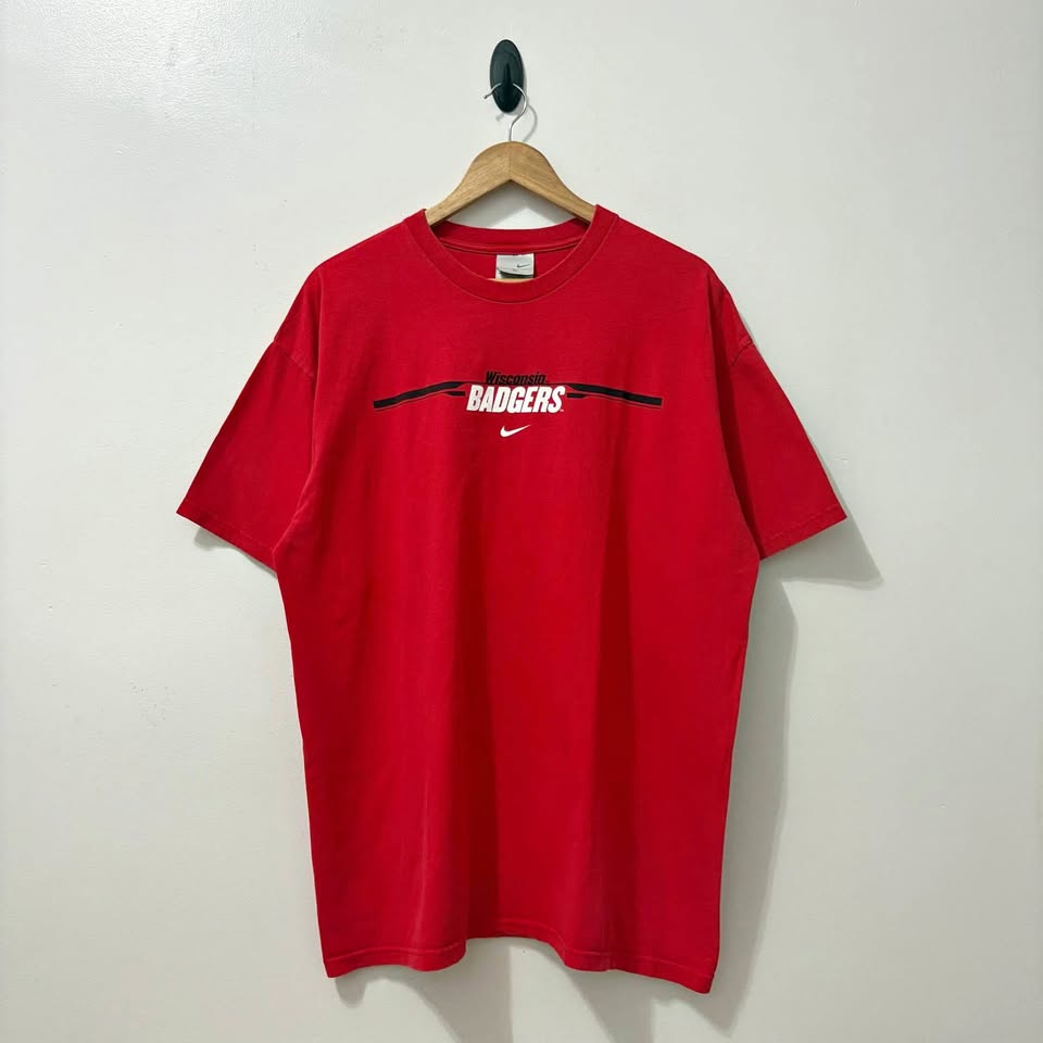 VINTAGE NIKE WISCONSINS BADGER TEE