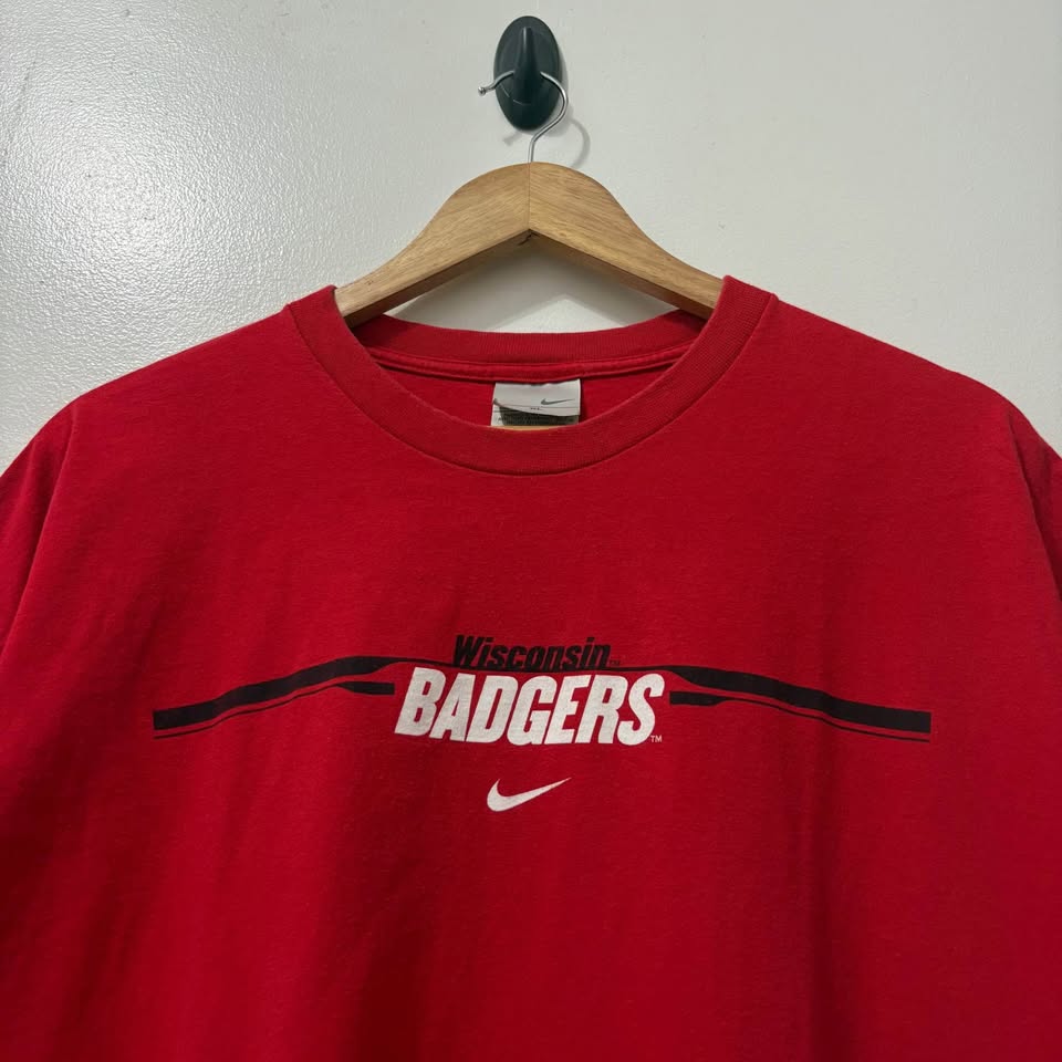 VINTAGE NIKE WISCONSINS BADGER TEE - photo 3