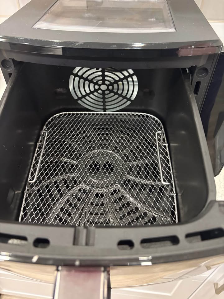 Gourmia 4 Dish Dual Basket Air Fryer - photo 4