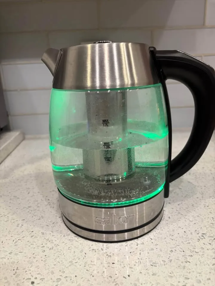 SALTON GLASS KETTLE 1 7 L image indicator(2)