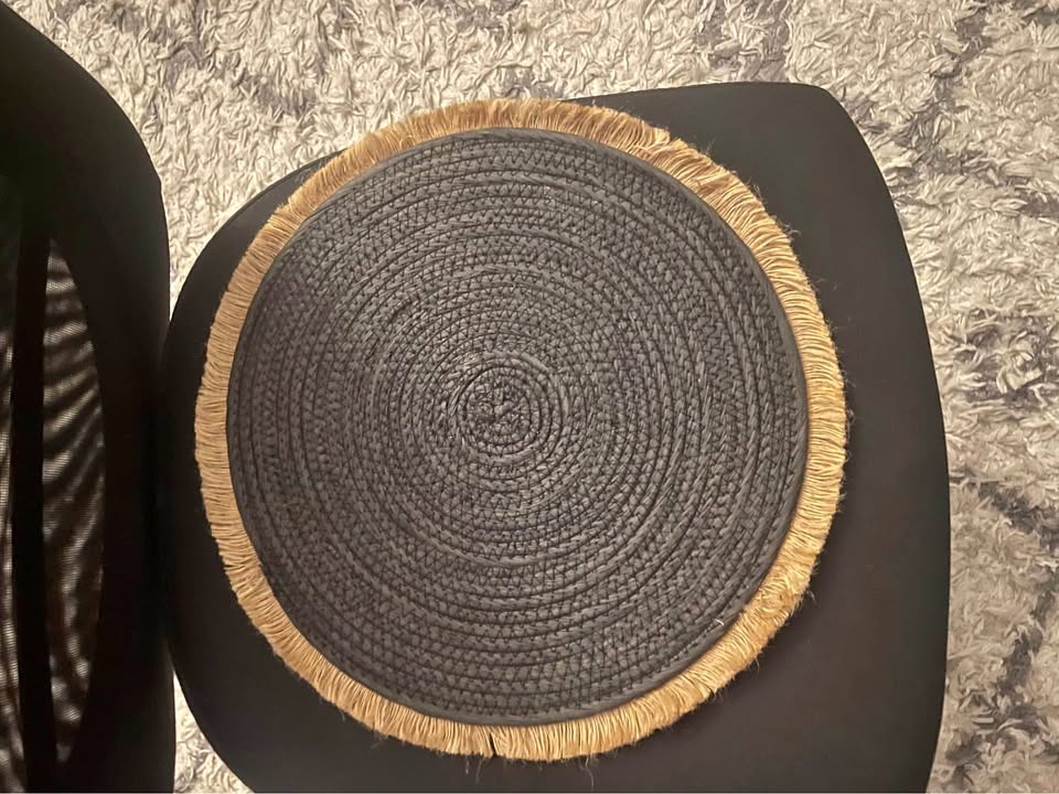 4 table mats