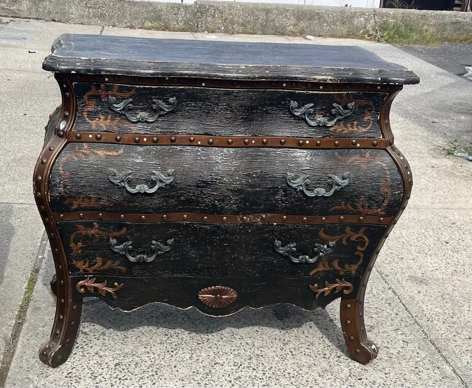 Collezioni Europa Bombay Chests (reproductions) image indicator(2)