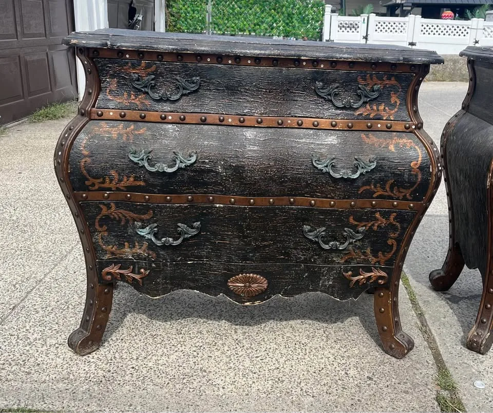 Collezioni Europa Bombay Chests (reproductions) image indicator(3)