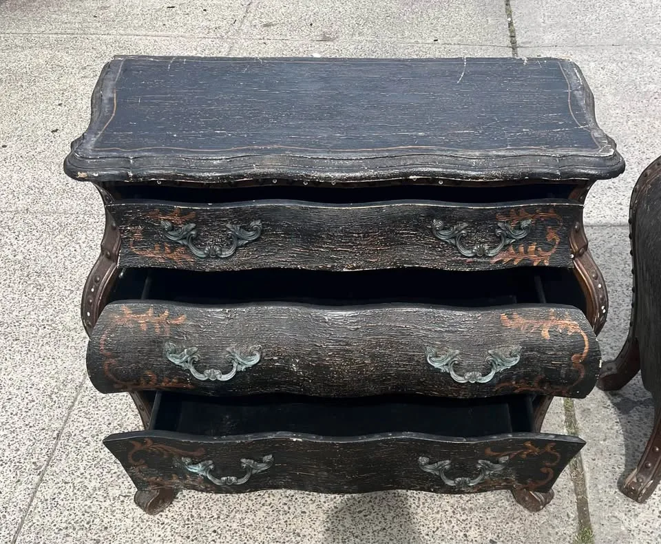 Collezioni Europa Bombay Chests (reproductions) image indicator(8)