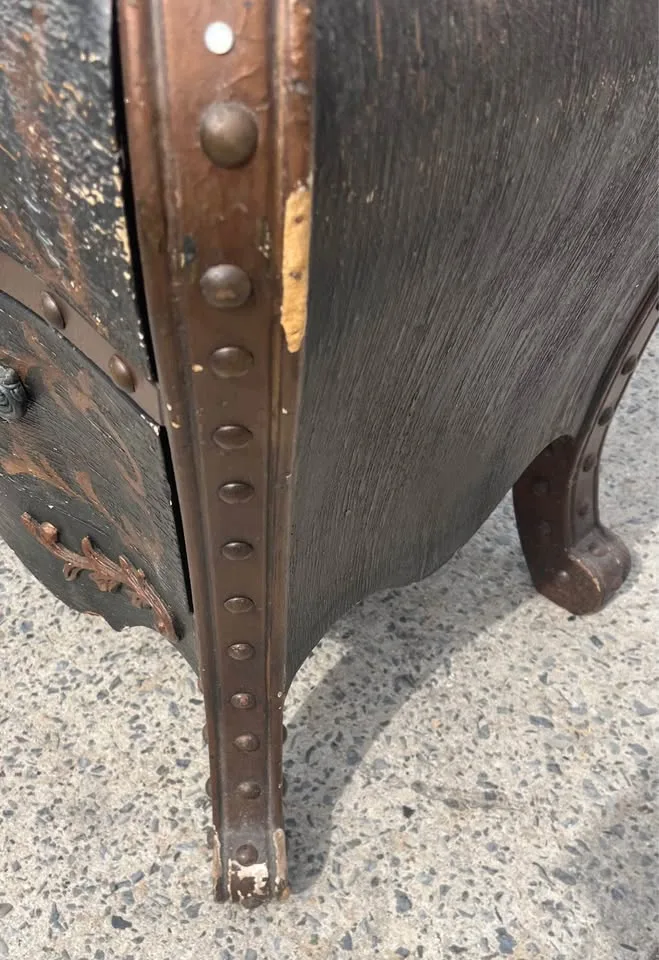 Collezioni Europa Bombay Chests (reproductions) image indicator(9)