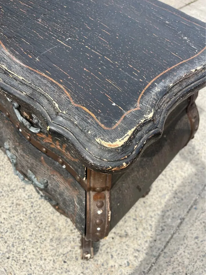 Collezioni Europa Bombay Chests (reproductions) image indicator(10)