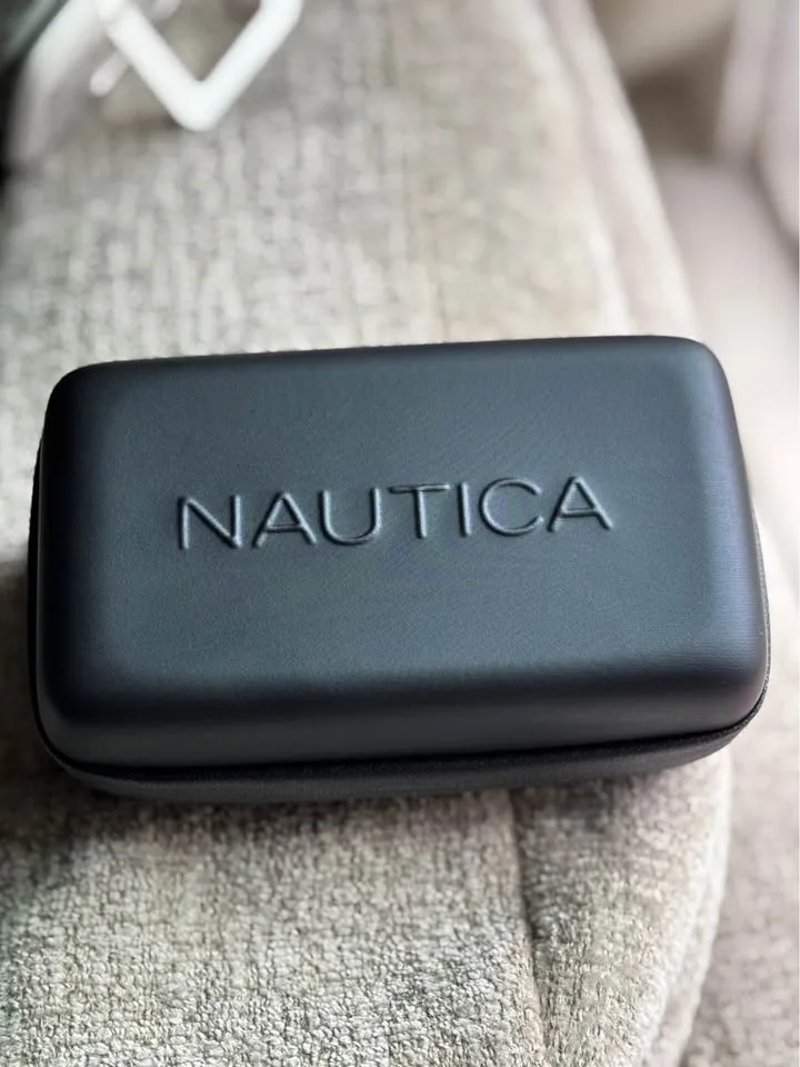 Man watch Nautica image indicator(3)
