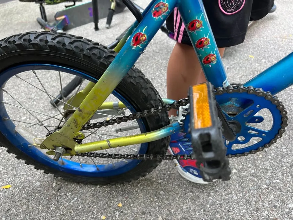Kids bike for a 6-8 year old kid image indicator(2)