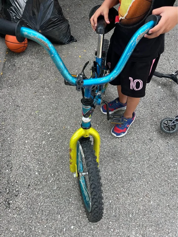 Kids bike for a 6-8 year old kid image indicator(6)