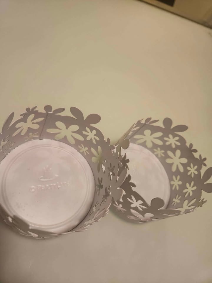 Pair of PartyLite White Floral Candle Holders - photo 2
