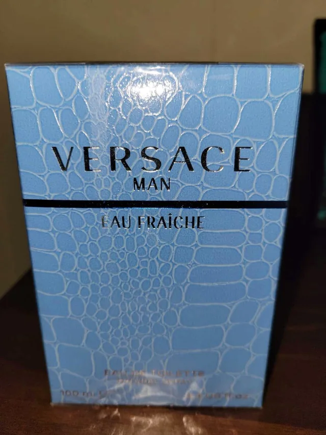 Versace man Cologne-Brand New 100ml 3.4 US fl.oz. image indicator(2)