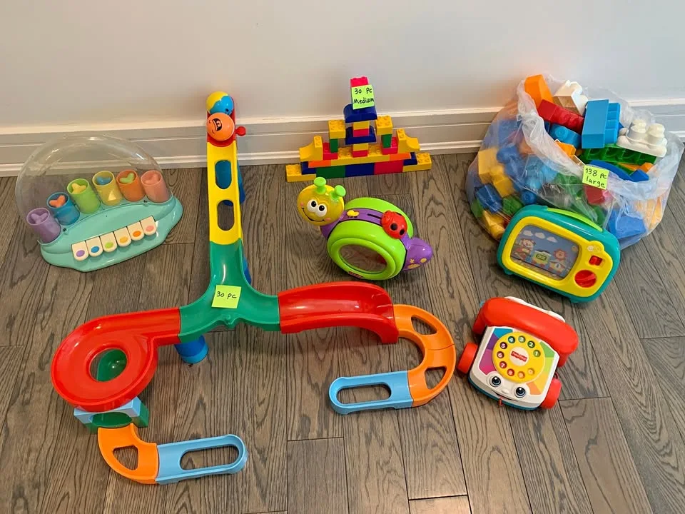 7 Pcs Toys thumbnail