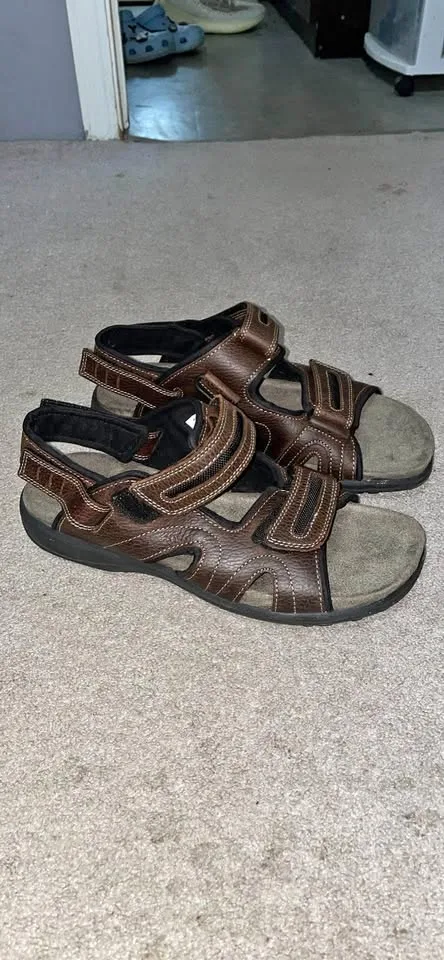 Men’s Clark’s Outdoor Sandals (US 9 / Euro 42) thumbnail