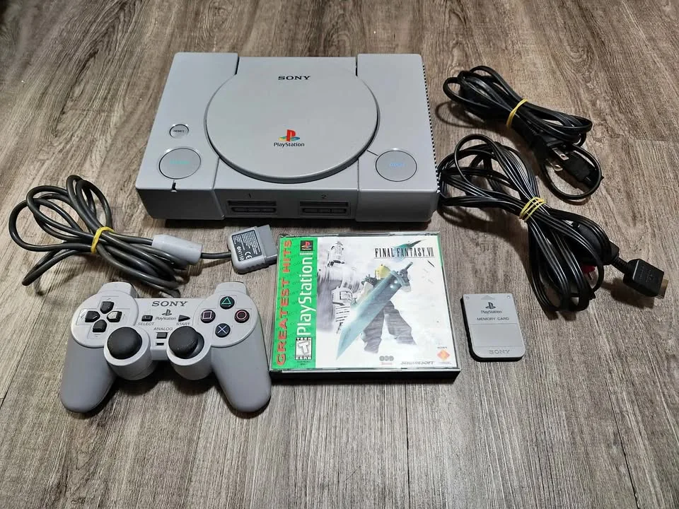 PlayStation 1 model scph5501 Final Fantasy 7 bundle thumbnail