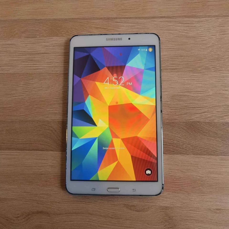 Samsung Galaxy Tab 4 - 16GB - photo 2