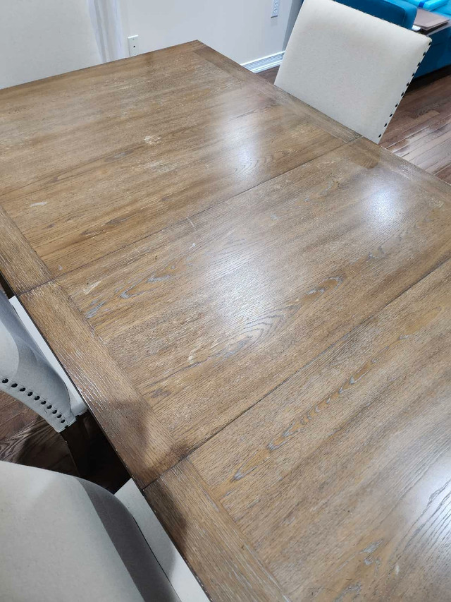 Adjustable wooden dining table with Good Cindition Chairs - photo 2