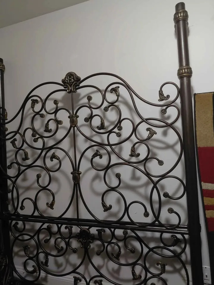 Queen bed frame. Iron. Canopy. image indicator(6)