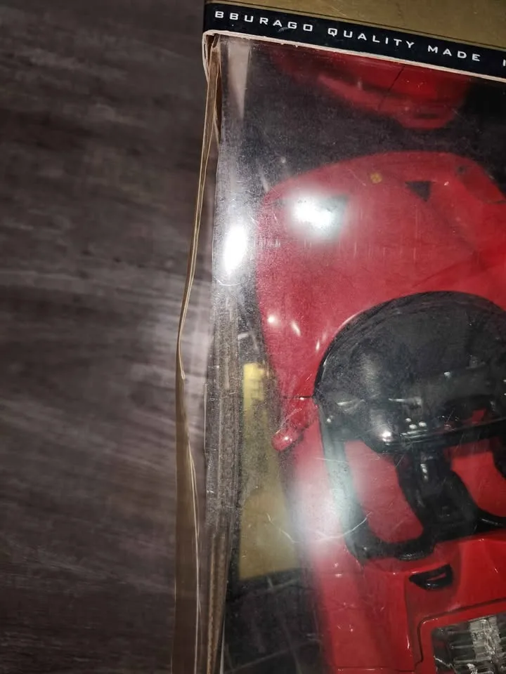 Bburago 1995 Ferrari F50 1/18 Gold Collection – In Box image indicator(7)