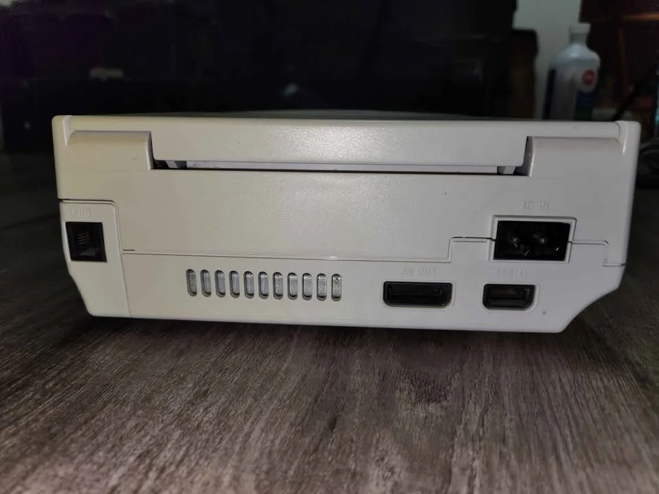 Sega Dreamcast console only. Power must be held down image indicator(3)