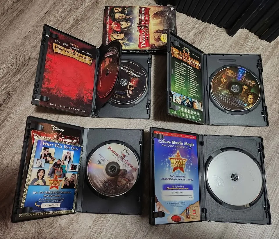 🏴‍☠️ Pirates of the Caribbean DVD Collection – 4 Movies image indicator(6)