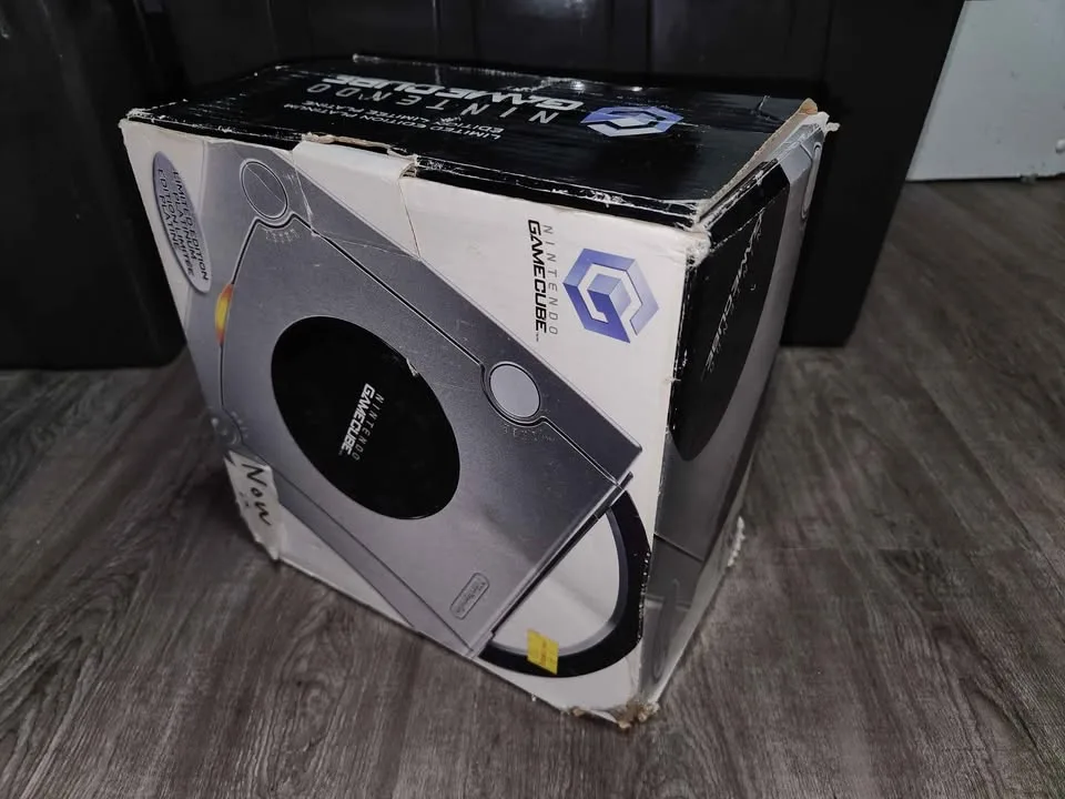 Nintendo GameCube CIB + OEM Controller image indicator(5)