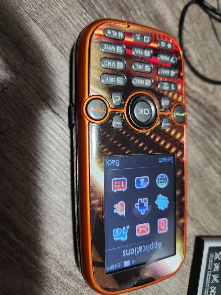 📱 Samsung Gravity 2 SGH-T469W (Gray/Orange) + Full Bundle image indicator(2)