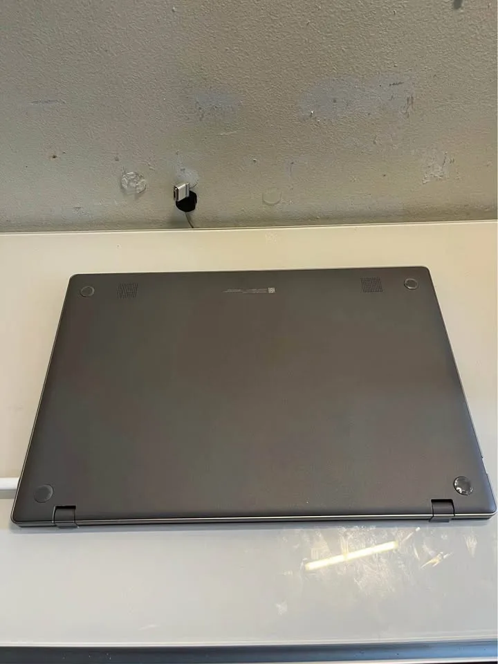Samsung Chromebook plus 15.6” Like New image indicator(3)