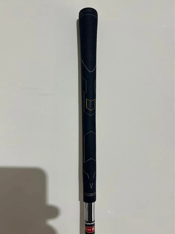 Taylormade R7 Regular Shaft Golf Iron Set image indicator(4)