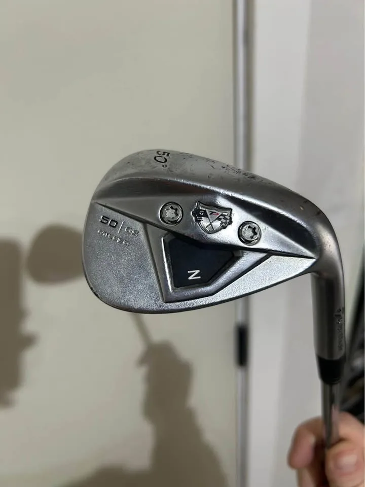 Taylormade R7 Regular Shaft Golf Iron Set image indicator(5)