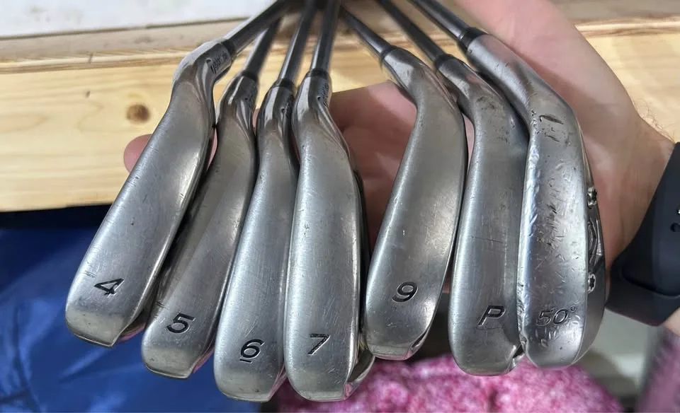 Taylormade R7 Regular Shaft Golf Iron Set image indicator(7)