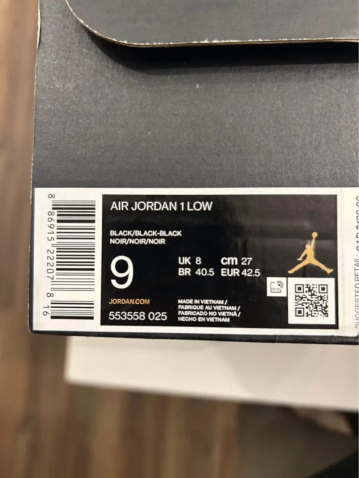 Brand New Jordan 1 Retro Low Triple Black Size 9 image indicator(5)