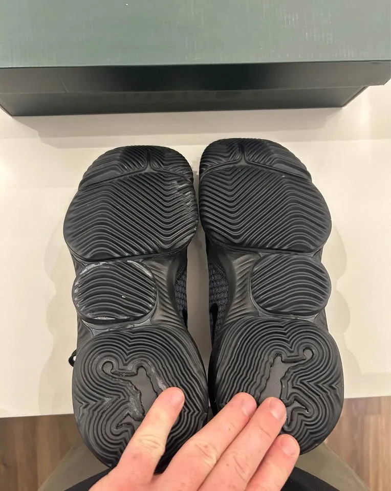 Brand New LeBron 16 Triple black Size 9 image indicator(3)