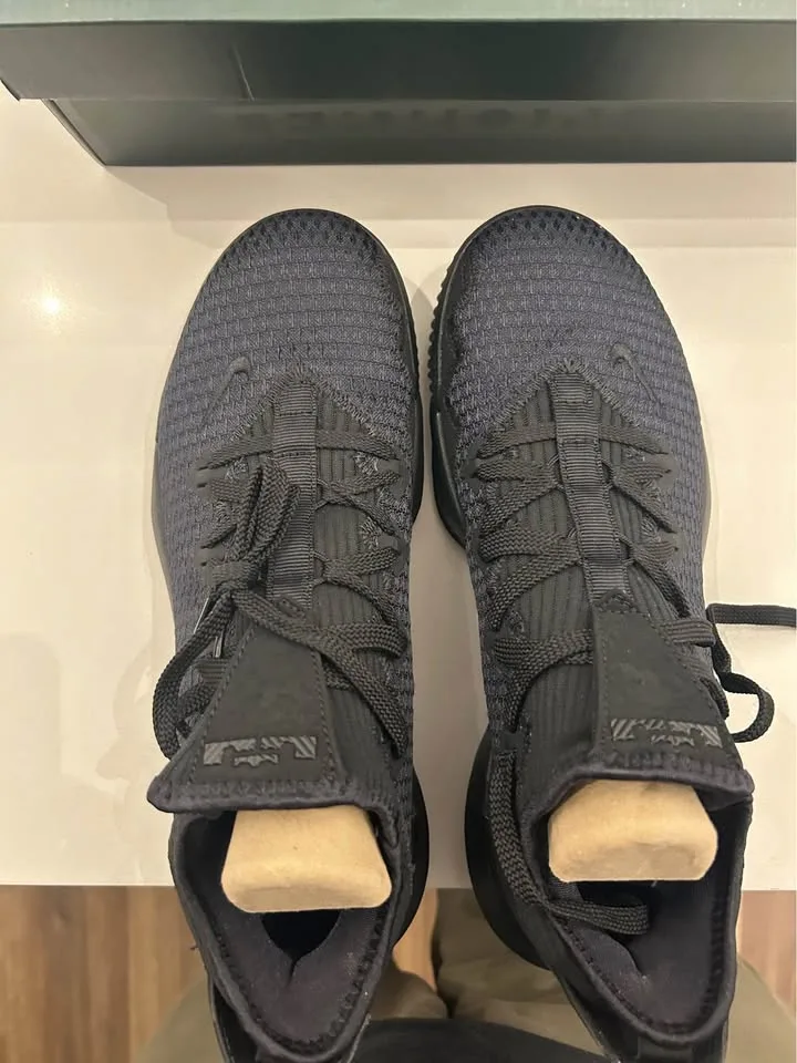 Brand New LeBron 16 Triple black Size 9 image indicator(4)