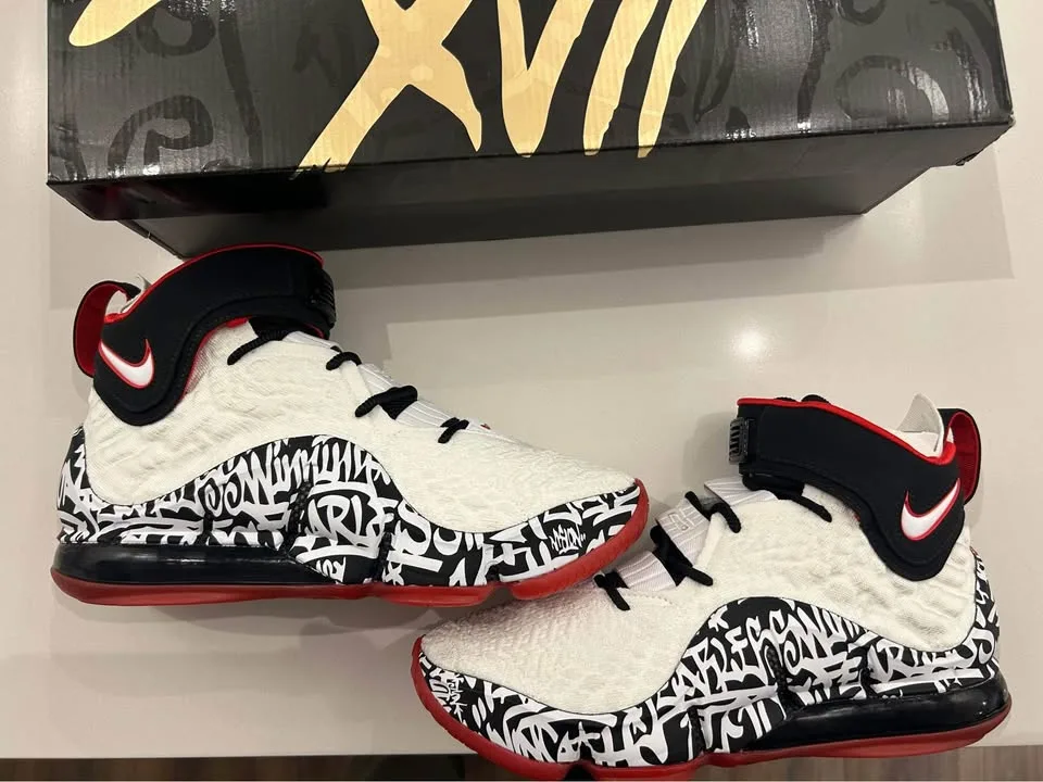 Brand New Lebron 17 Graffiti size 8.5 image indicator(2)