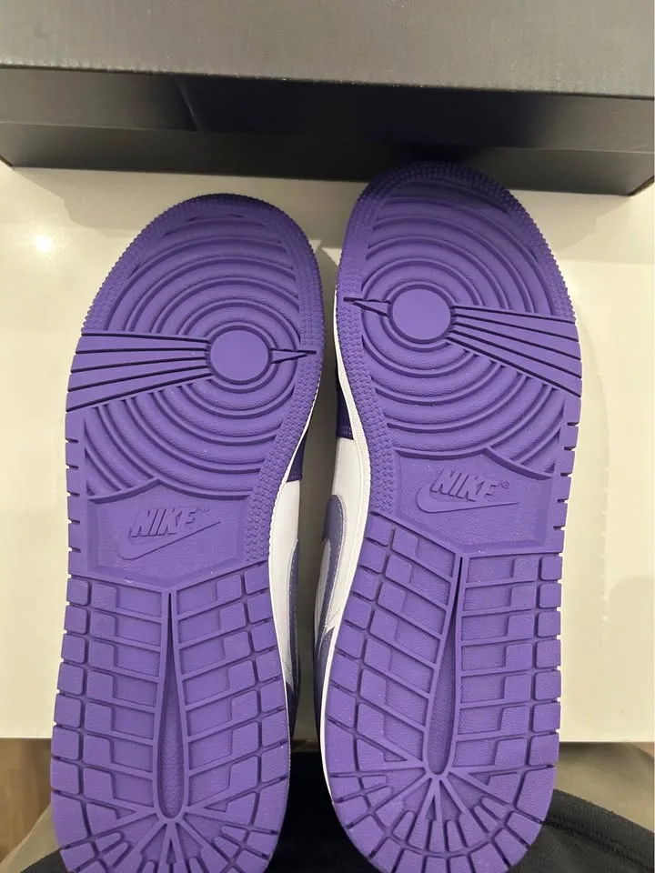 Brand New Jordan 1 Low GS purple image indicator(3)