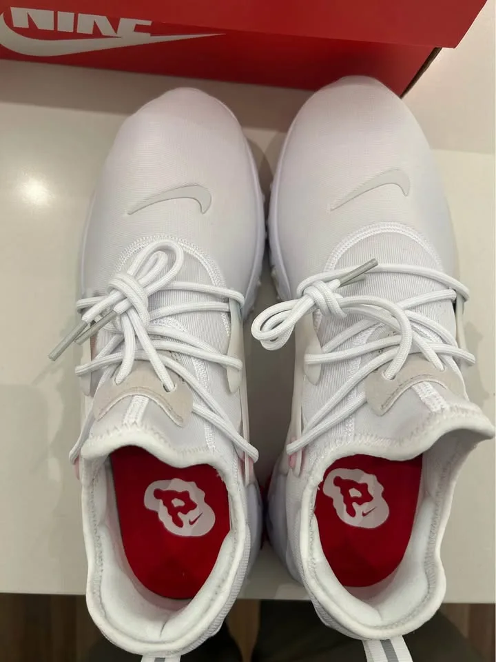 Brand New Nike React Presto “White Vast Grey” Size 9 image indicator(4)