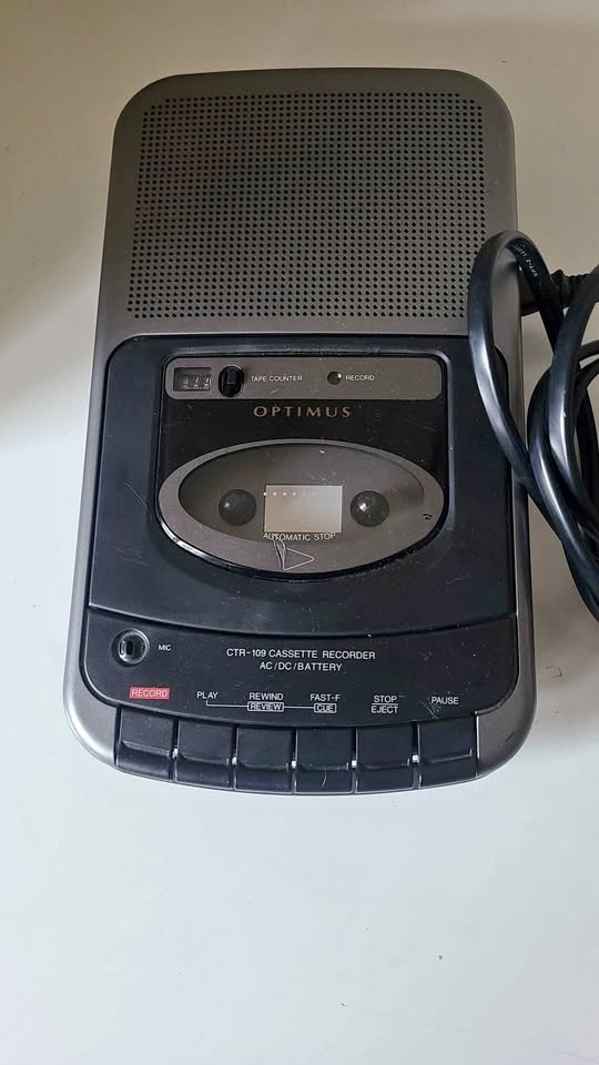 Optimus CTR-109 Cassette Recorder w/ Microphone