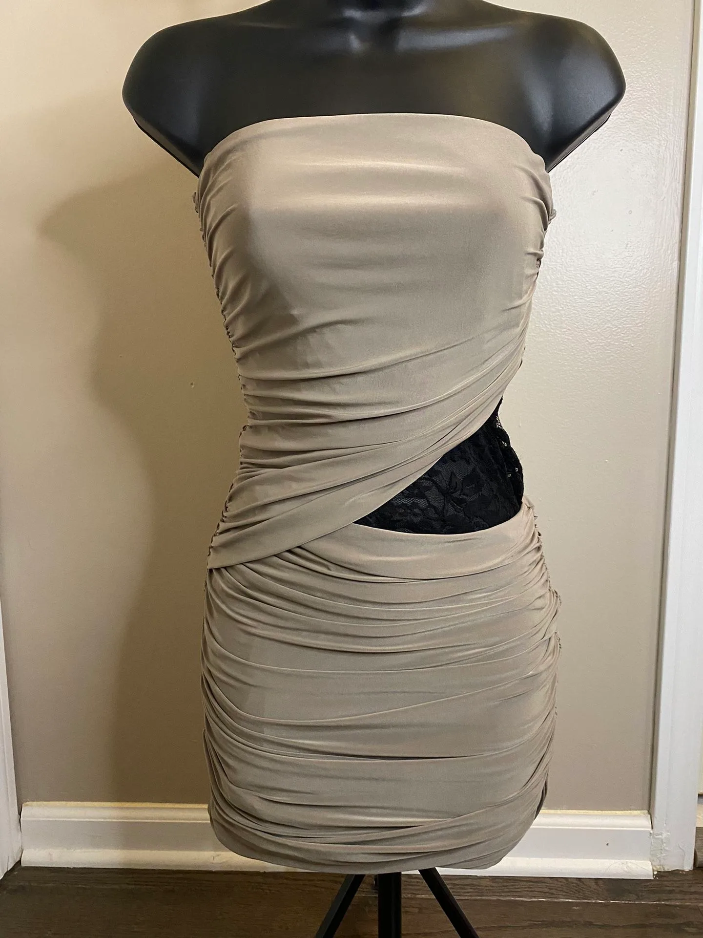 Forever 21 Dress thumbnail