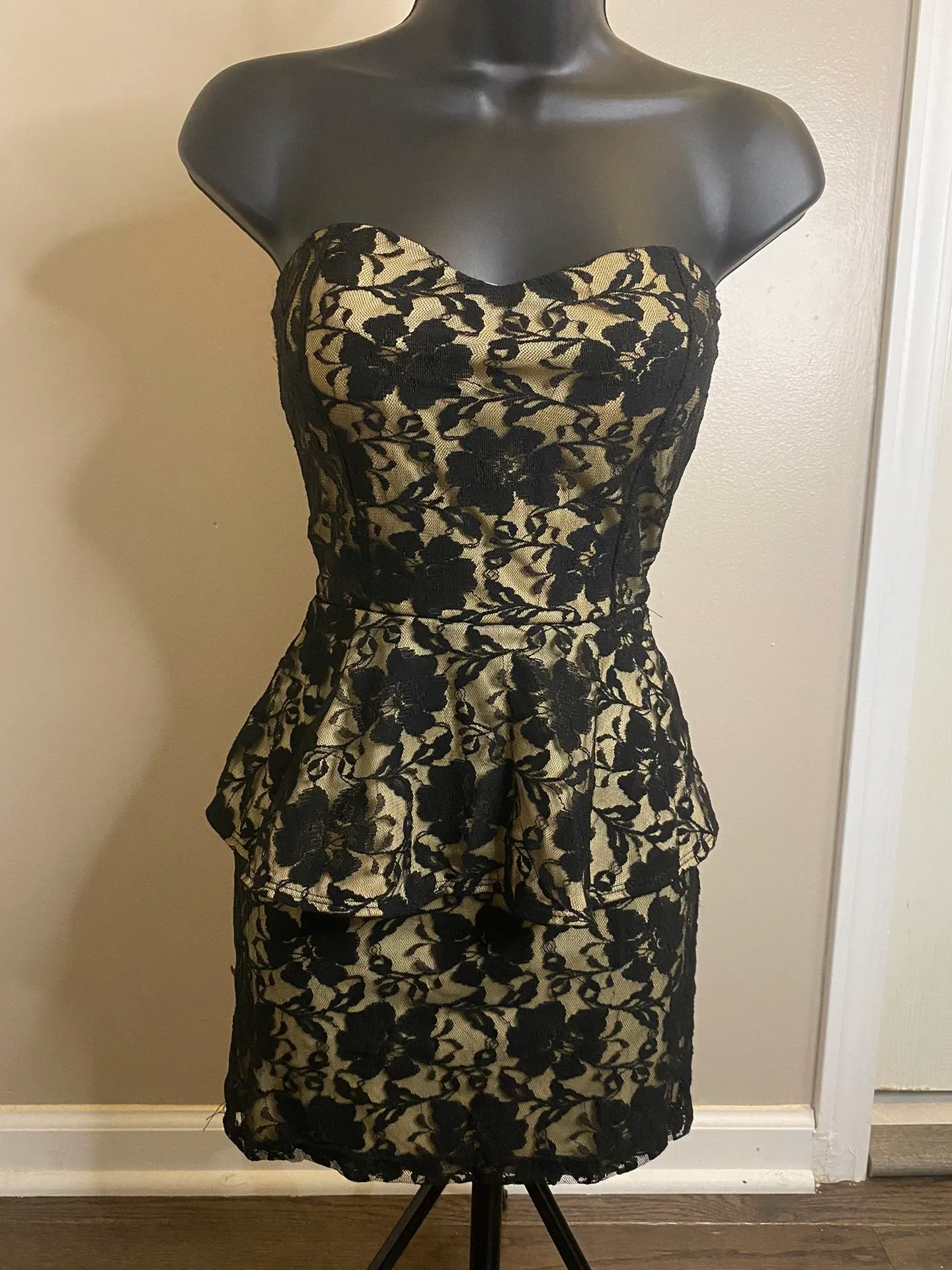 Agaci Dress thumbnail